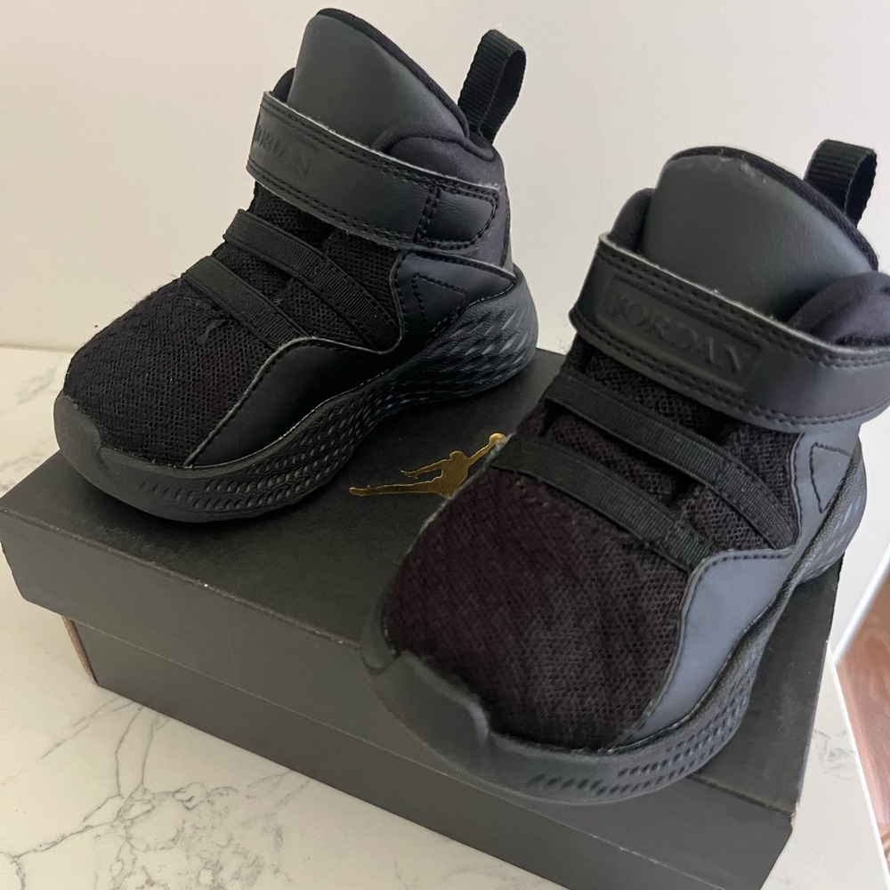 BABY/TODDLER JORDAN SHOES 4C Black Formula 23 BT velcro High-tops